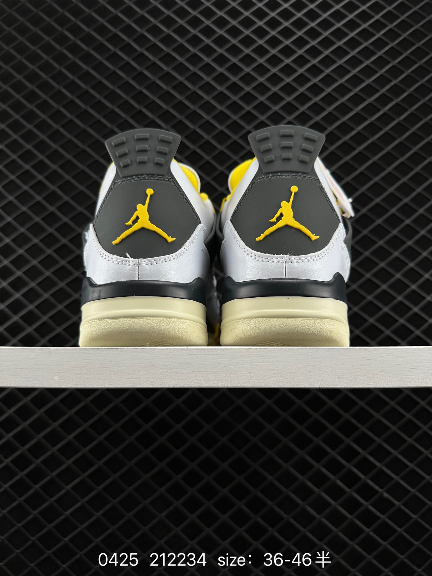 Nike Air Jordan 4 Retro OG”Fire Red“